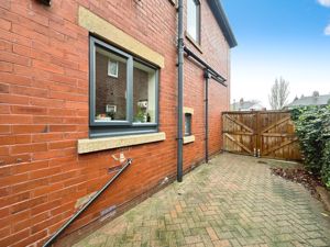 Side- click for photo gallery